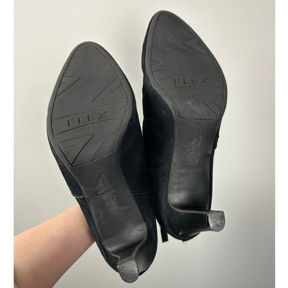 Life Stride Giada Almond Toe Black Heeled Booties Women's 11 - Picture 5 of 9